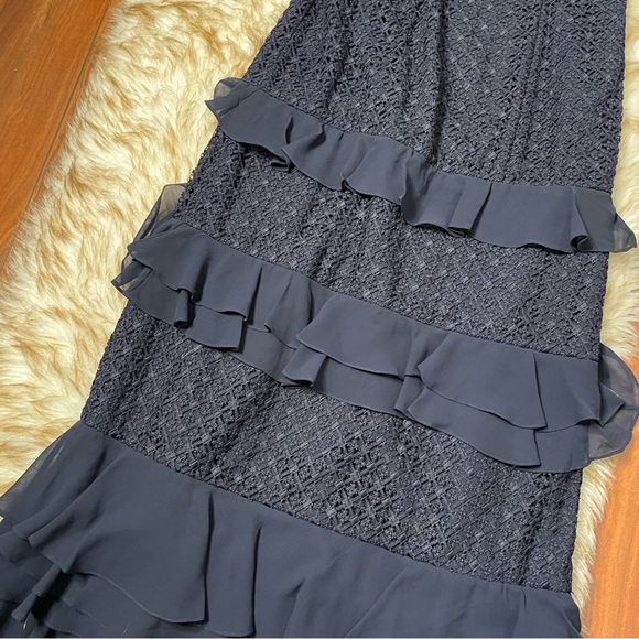 Kay Unger tiered ruffle gown - Picture 7 of 8